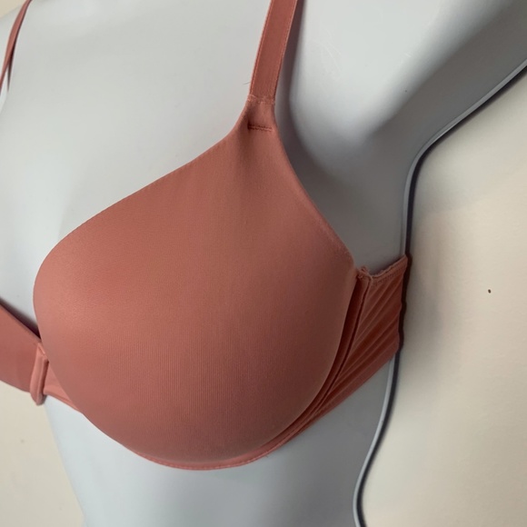 PINK V.S. PINK UNDERWIRE BRA SIZE 32D - Picture 2 of 8